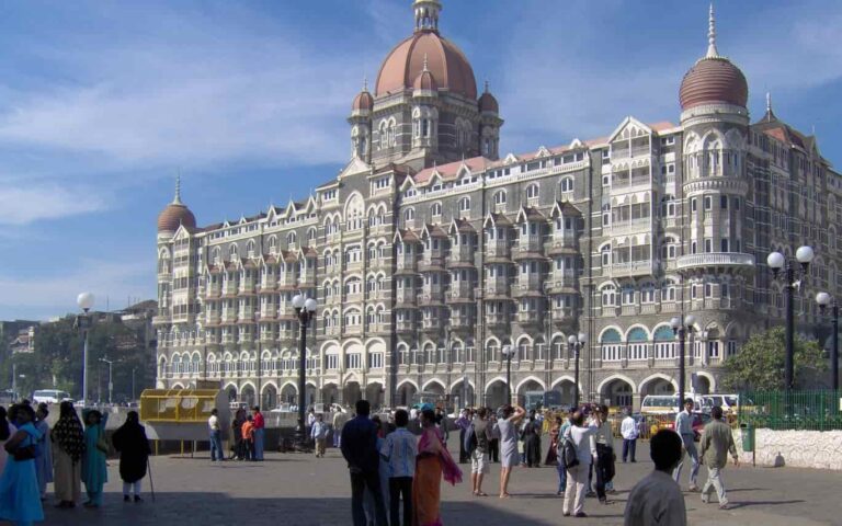 27-Iconic-Places-to-Visit-in-Mumbai-1